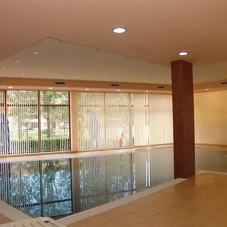 Ξενοδοχείο με διαμερίσματα Happy Σάνι Μπιτς