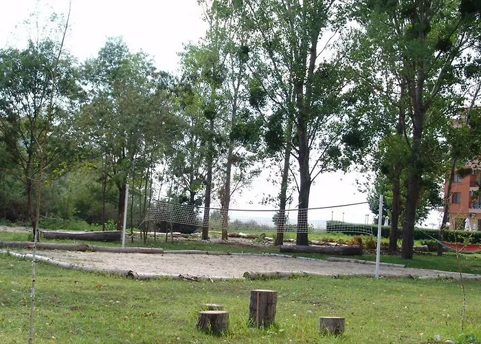 Апартхотел Happy