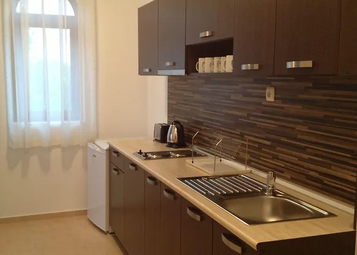 Happy Apartmanhotel *